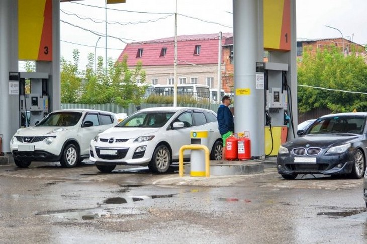 В Ростовской области ждут взлёта цен на бензин и дизтопливо уже в мае