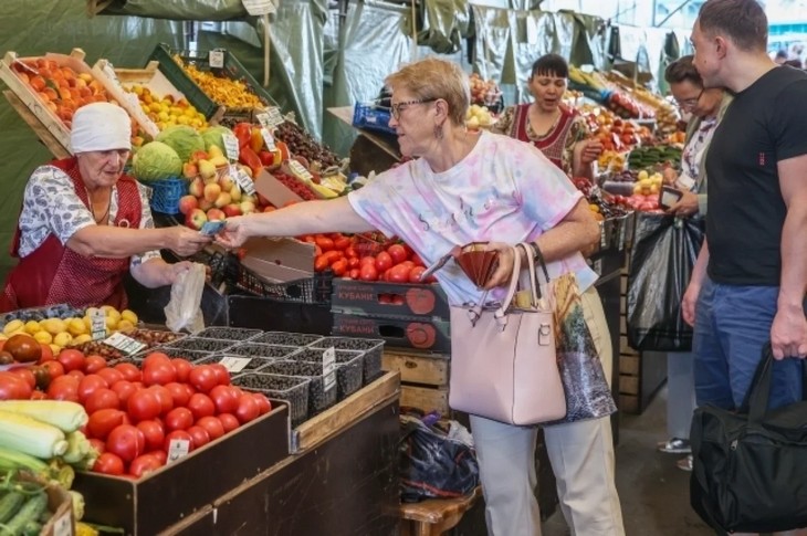 В ЦБ объяснили, почему подорожали огурцы и помидоры в Ростовской области