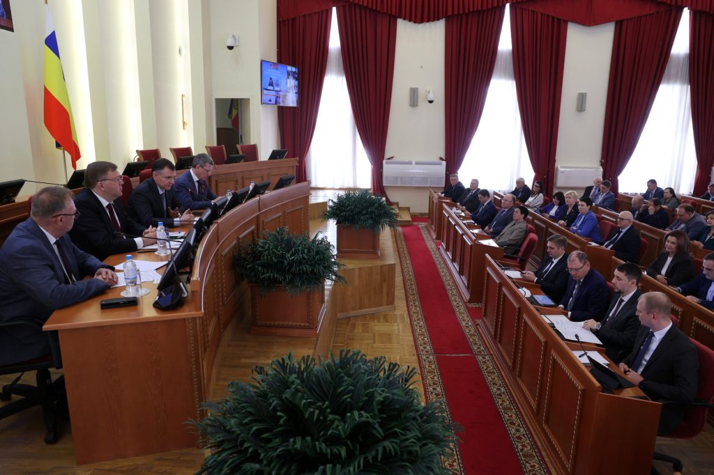 Стало известно, сколько денег направят власти Дона на благоустройство парков и детских площадок в этом году