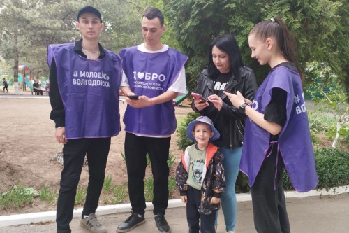 Тысячи жителей Ростовской области приняли участие в голосовании за благоустройство благодаря волонтерам