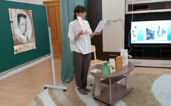 Для ребят социально-реабилитационного центра сл. Большая Мартыновка провели краеведческий час: «Путешествие в мир произведений Шолохова»