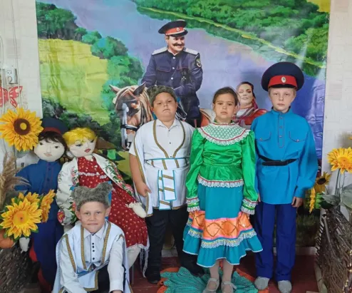 В Мартыновском районе провели акцию «Я родом из донского края»