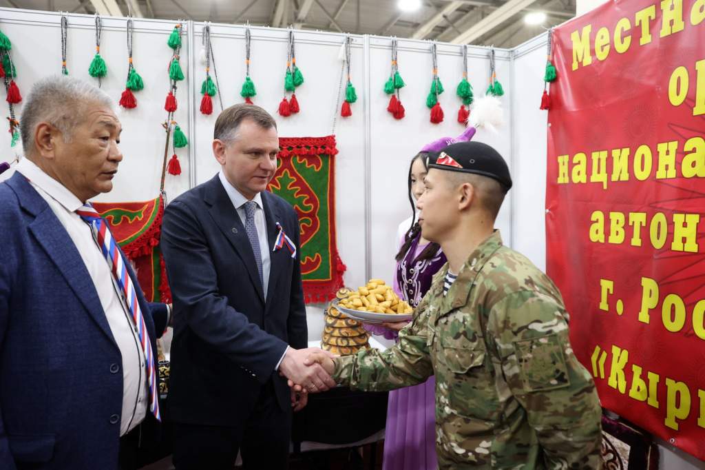 Глава Донского региона назвал консолидацию общества основой любых побед