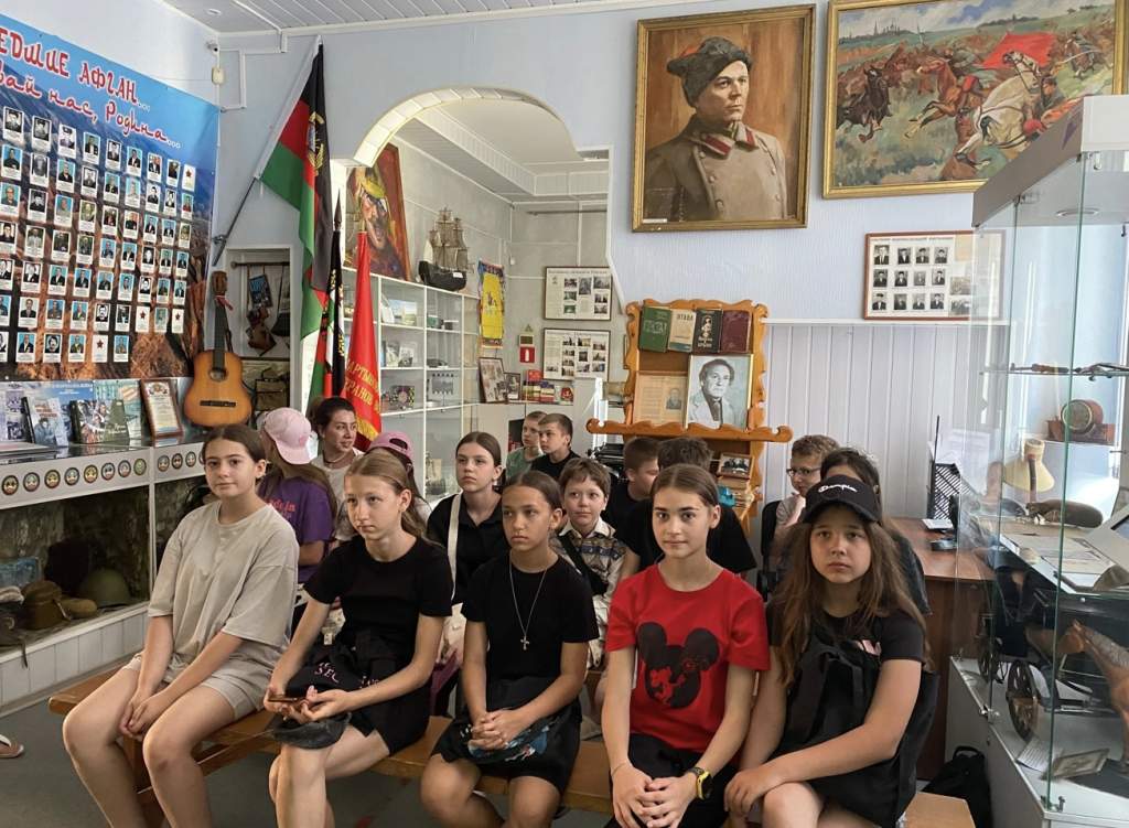 В краеведческом музее им. В.В. Карпенко сл. Большая Мартыновка состоялась беседа-предупреждение , посвященная вопросам поведения детей на воде