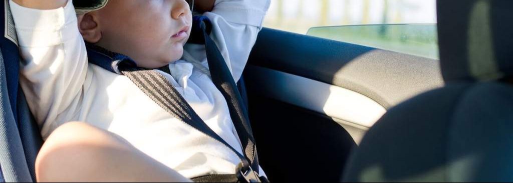 Ребенок в машине