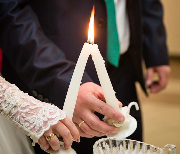 Уважаемые жители Мартыновского района! Примите поздравление с праздником-Днём семьи, любви и верности от Главы Администрации района О.В. Дьяконова