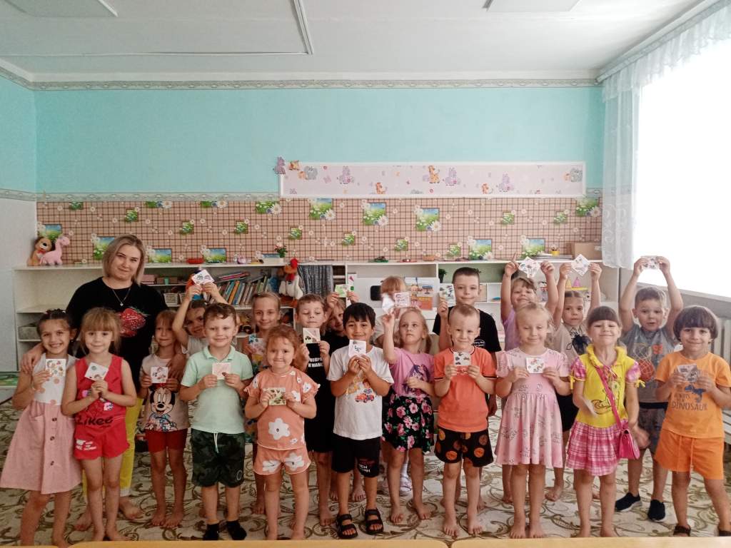 Библиотекарь Стихарная Н.А. побывала в гостях у детей подготовительной группы детского сада