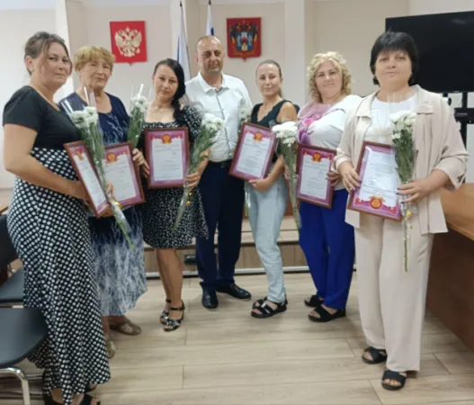 В Администрации Мартыновского района состоялось награждение работников почты