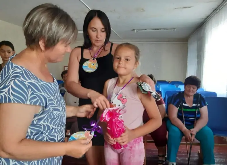 Для семей Мартыновского района организовали игровую программу «Под семейным зонтиком»