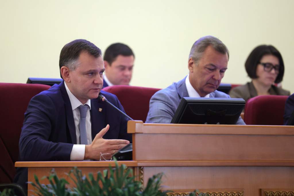 Участникам программы «Герои Дона» упростят условия приема на муниципальную службу