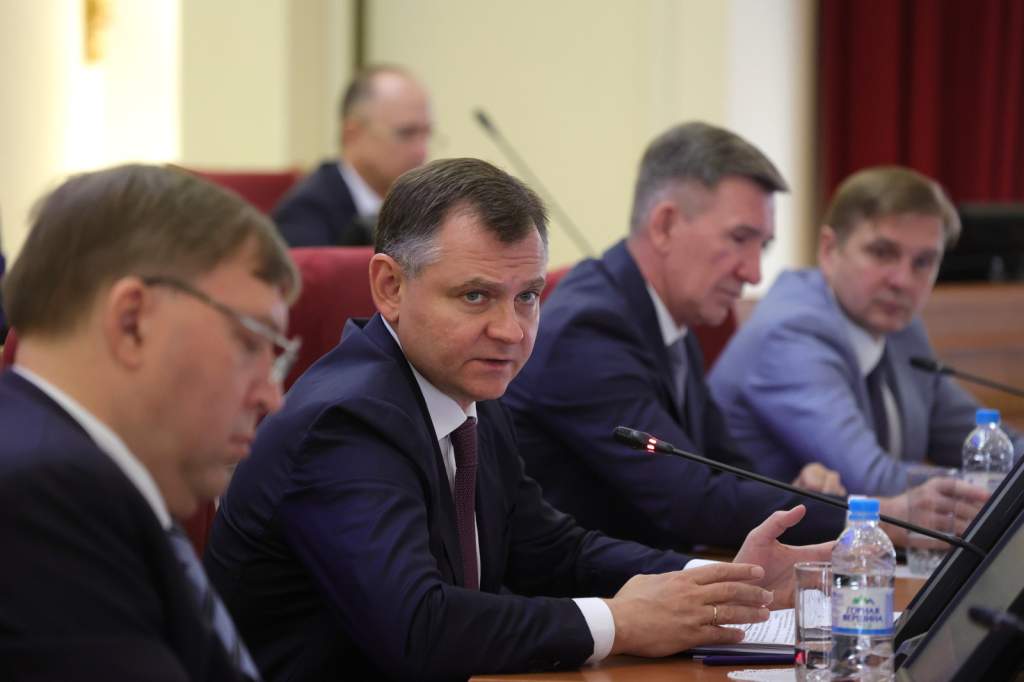 По словам Юрия Слюсаря, если газ к границам участка подведен, то надо сделать всё, чтобы подключить объекты