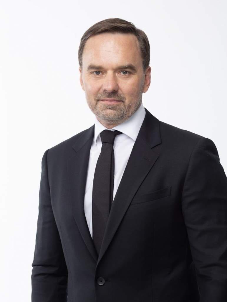 Депутат Заксобрания Александр Александрович Ремета поздравил жителей Мартыновского района с Днем семьи, любви и верности