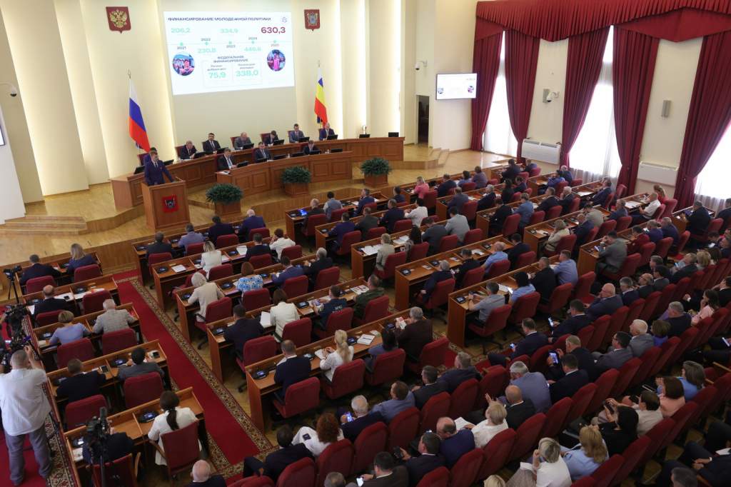 После совещания с главой государства, Юрий Борисович Слюсарь определил круг задач и отдал соответствующие распоряжения