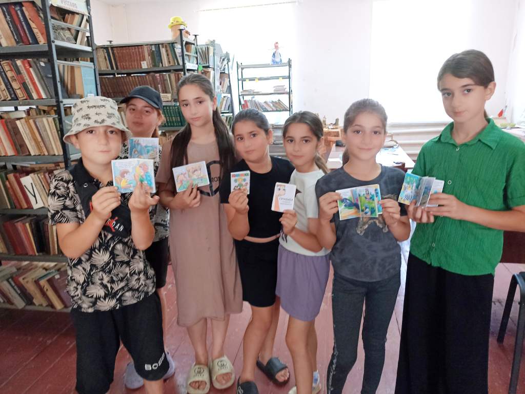 Юные таланты создают свои книжки в библиотеке Малоорловского