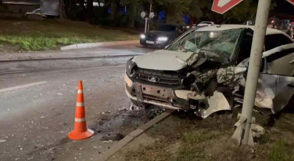 В ДТП пострадали шесть человек