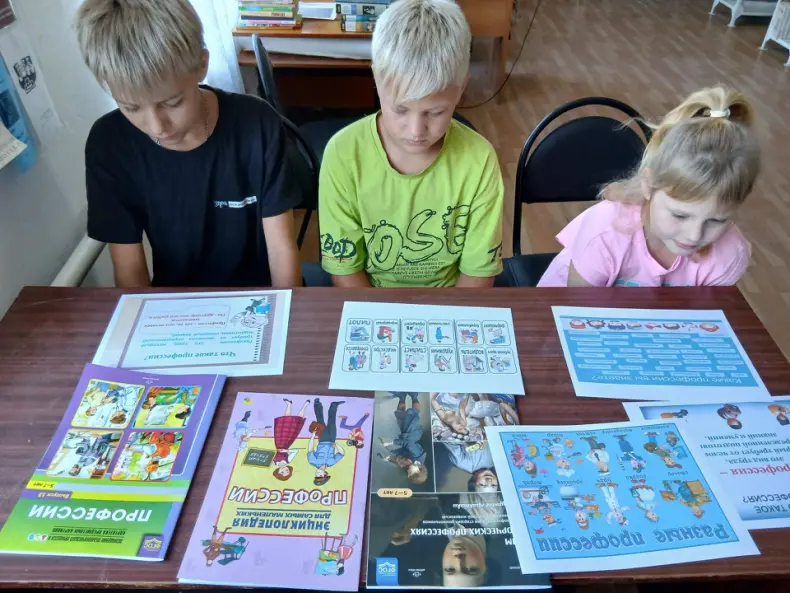 В сельской библиотеке х.Комаров прошла беседа с членами клуба «Вдохновение»