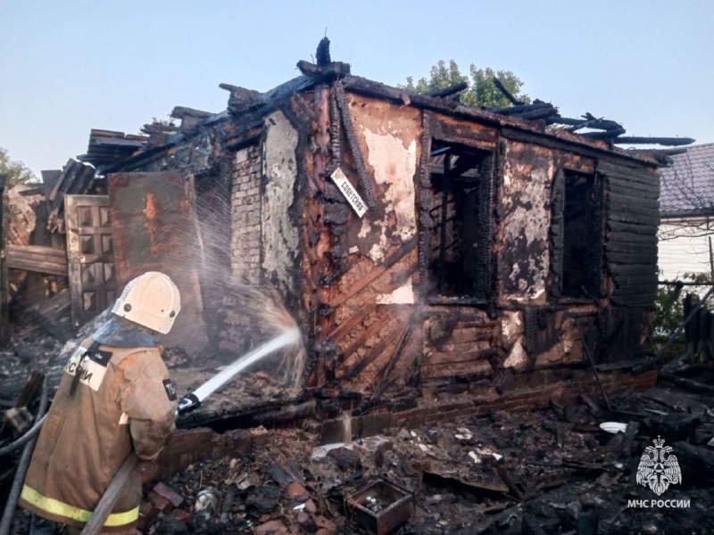 Трагедия в Цимлянске: ночной пожар унес жизнь человека