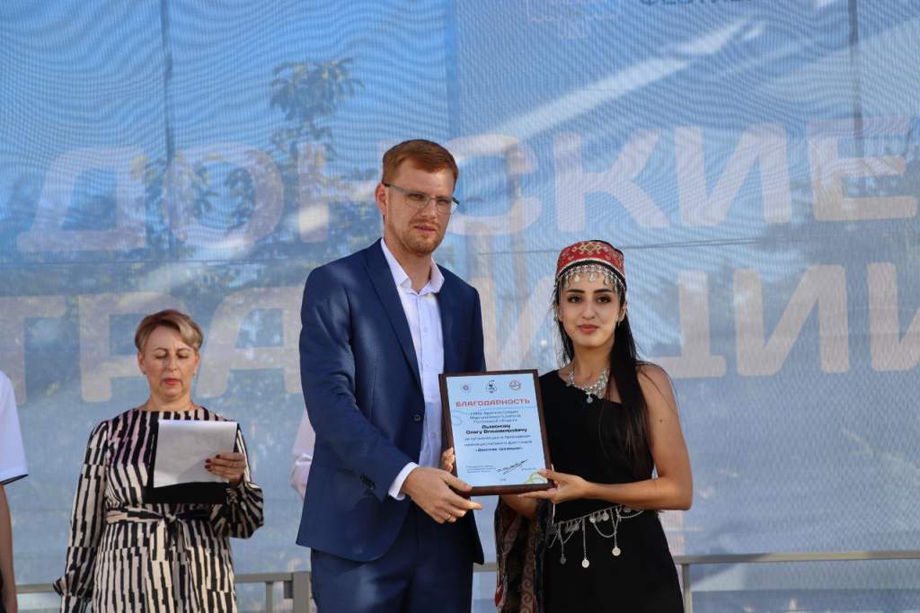 Делегация Мартыновского района приняла участие в межнациональном фестивале «Донские традиции»