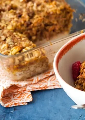 Запеченная овсянка «Морковный пирог»