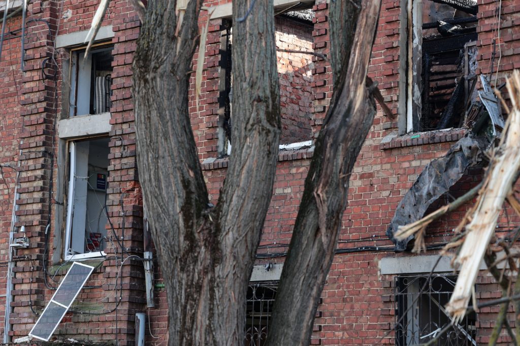 Таганрог в слезах: беспилотники унесли жизни молодых героев и любящих супругов