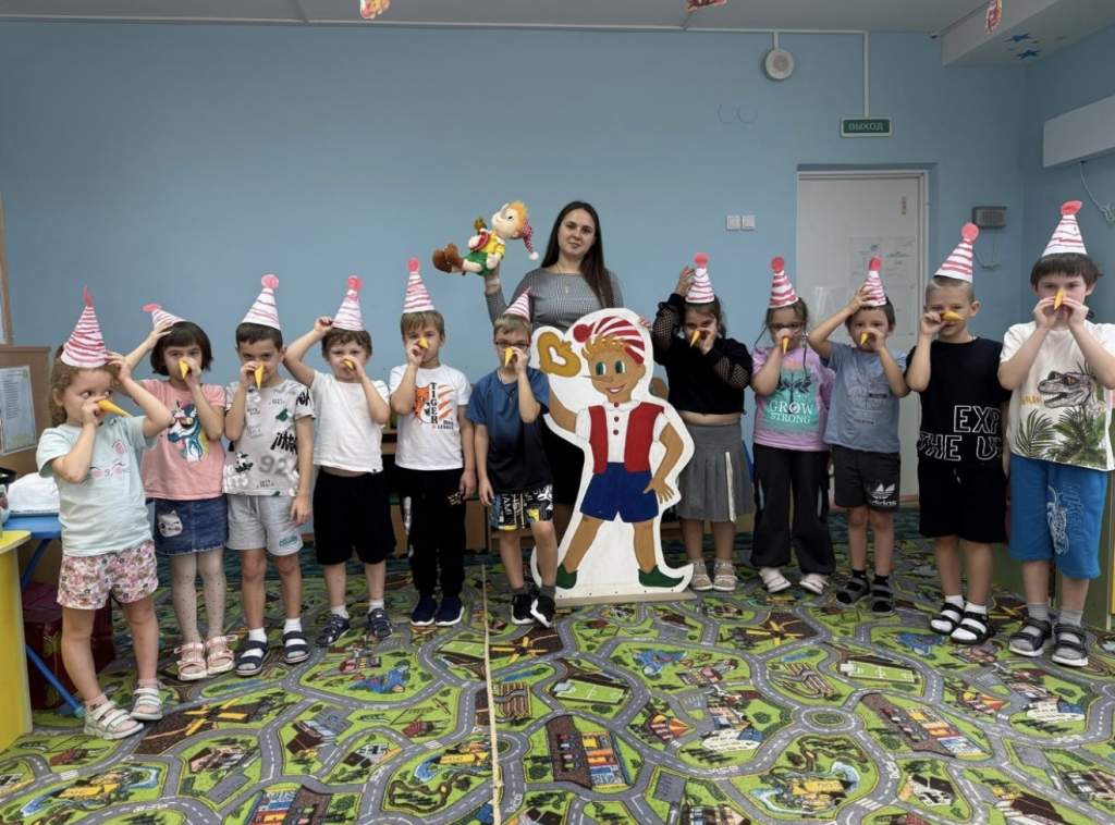 «Золотой ключик» к сердцу детей: Буратино отмечает 90-летний юбилей!