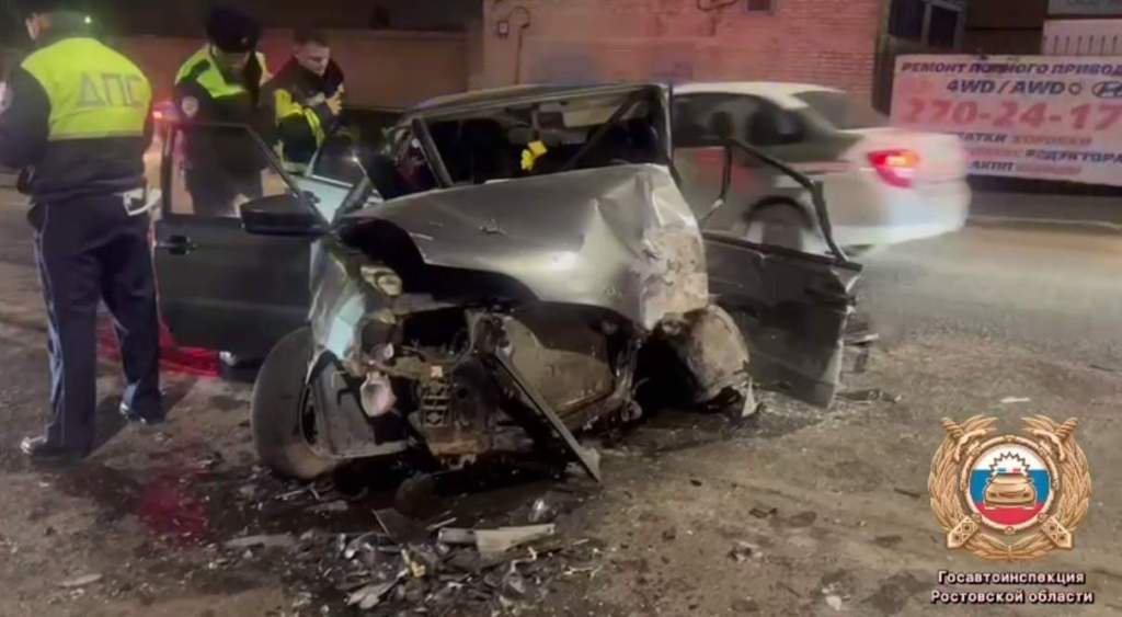 Ростов: Бесправный водитель устроил ДТП с ребенком! Трое в больнице