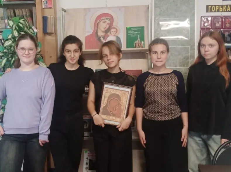 История в красках и чудесах: как в Большой Орловке школьники узнали о Казанской иконе Божией Матери