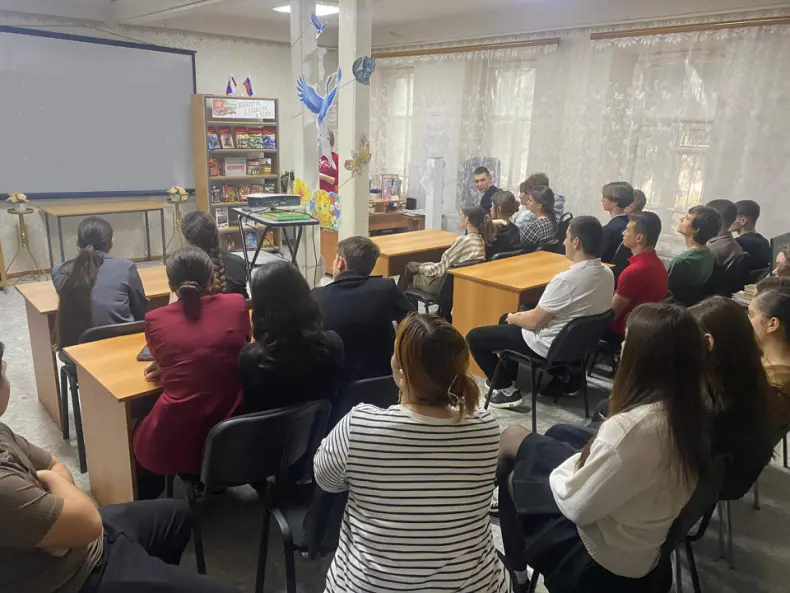 «Пушкинская карта» открывает двери в историю: В Мартыновской библиотеке юные интеллектуалы прошли квест-комнату!