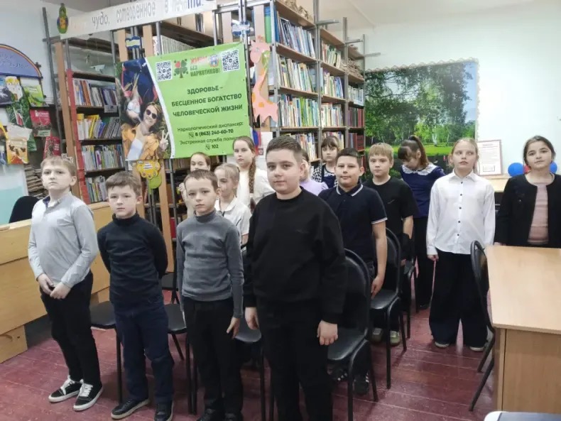 Память сердца: юные читатели почтили Неизвестного солдата