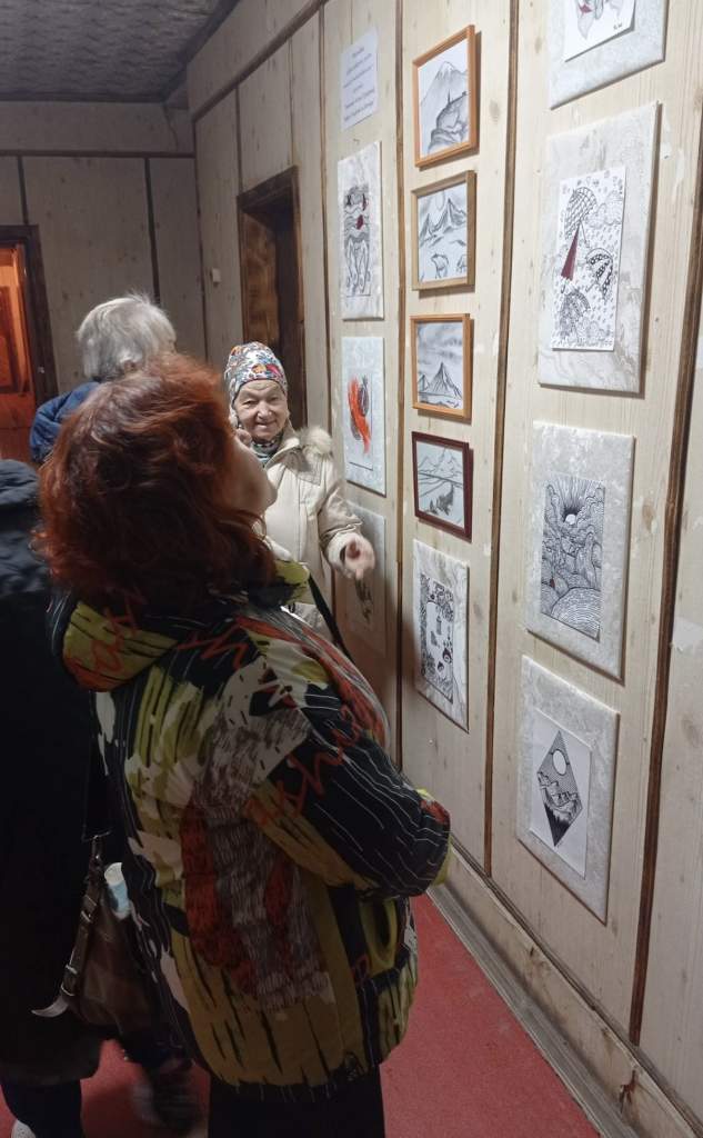 Искусство без границ: Выставка рисунков покорила сердца жителей дома-интерната сл. Большая Орловка