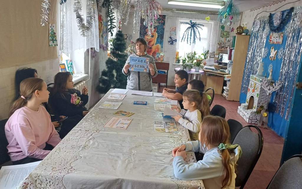 Сказки учат добру и праву: в библиотеке п. Абрикосовый ребята отправились в увлекательное путешествие по стране прав!