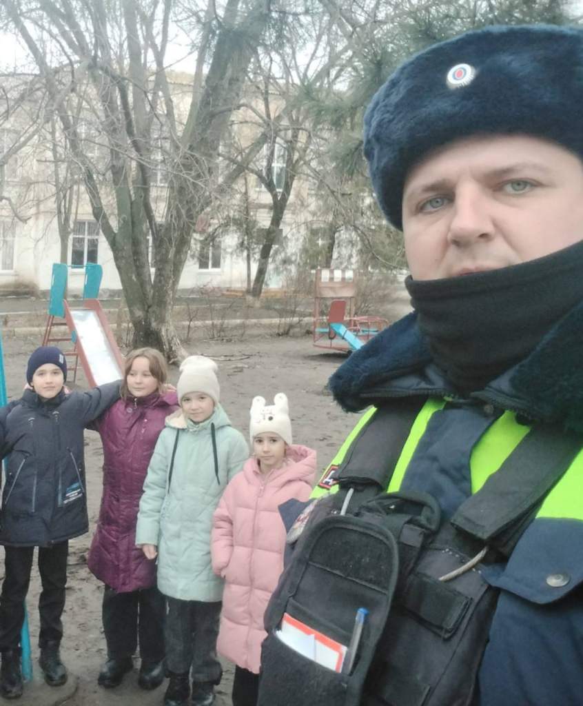 На территории Мартыновского района проводится широкомасштабная акция «Зима. Дети. Безопасность»