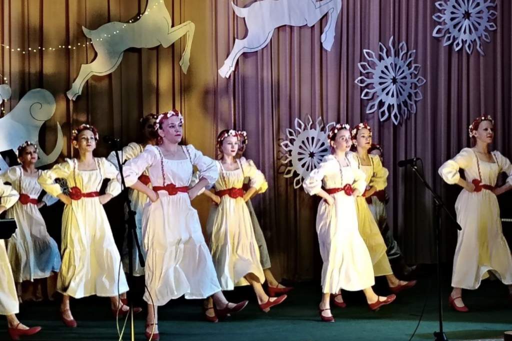 Зимняя сказка ожила! В Детской школе искусств прогремел волшебный новогодний концерт!