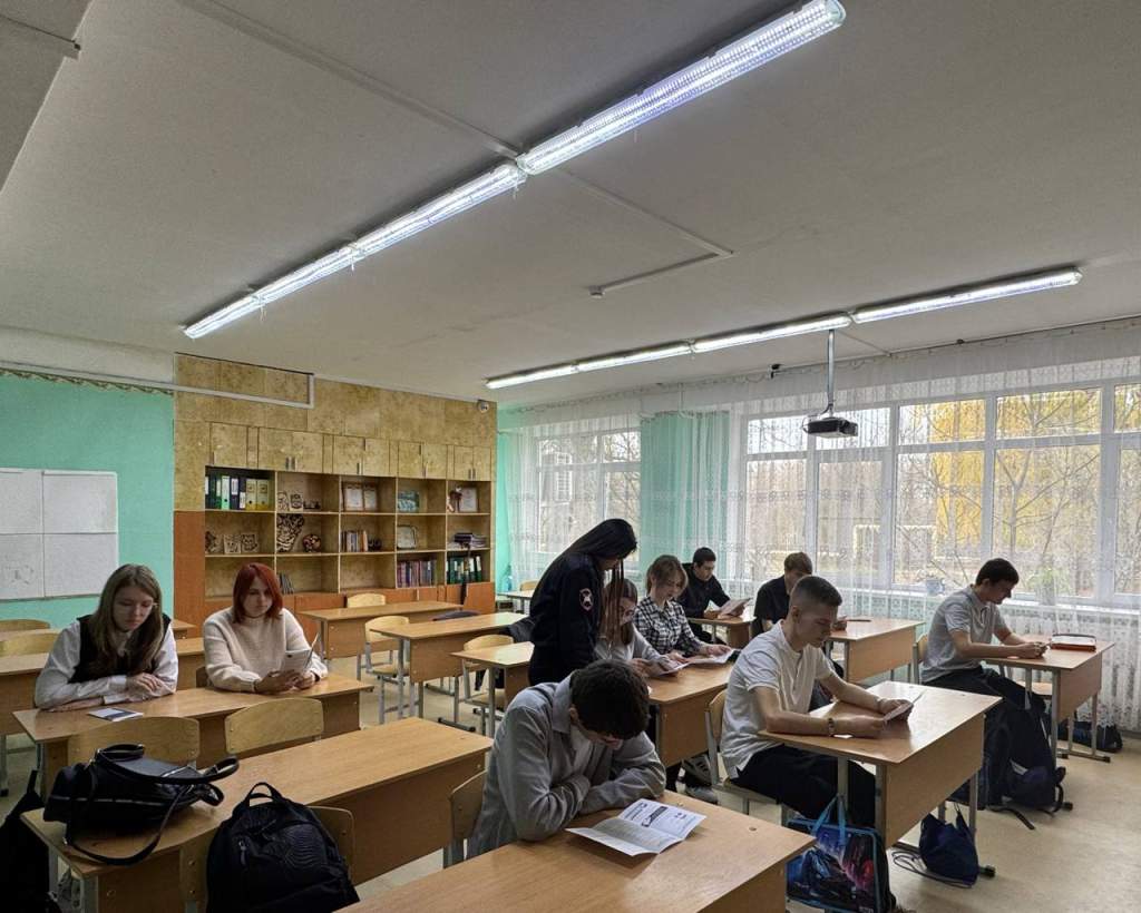 Госавтоинспекция Мартыновского района проводит акцию «Зима. Дети. Безопасность» для предотвращения ДТП с участием подростков