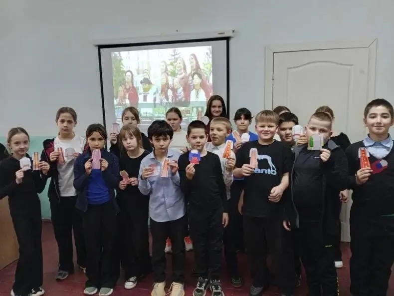 От традиций к мастер-классу: Юные читатели сл. Большая Мартыновка познают культуру народов России