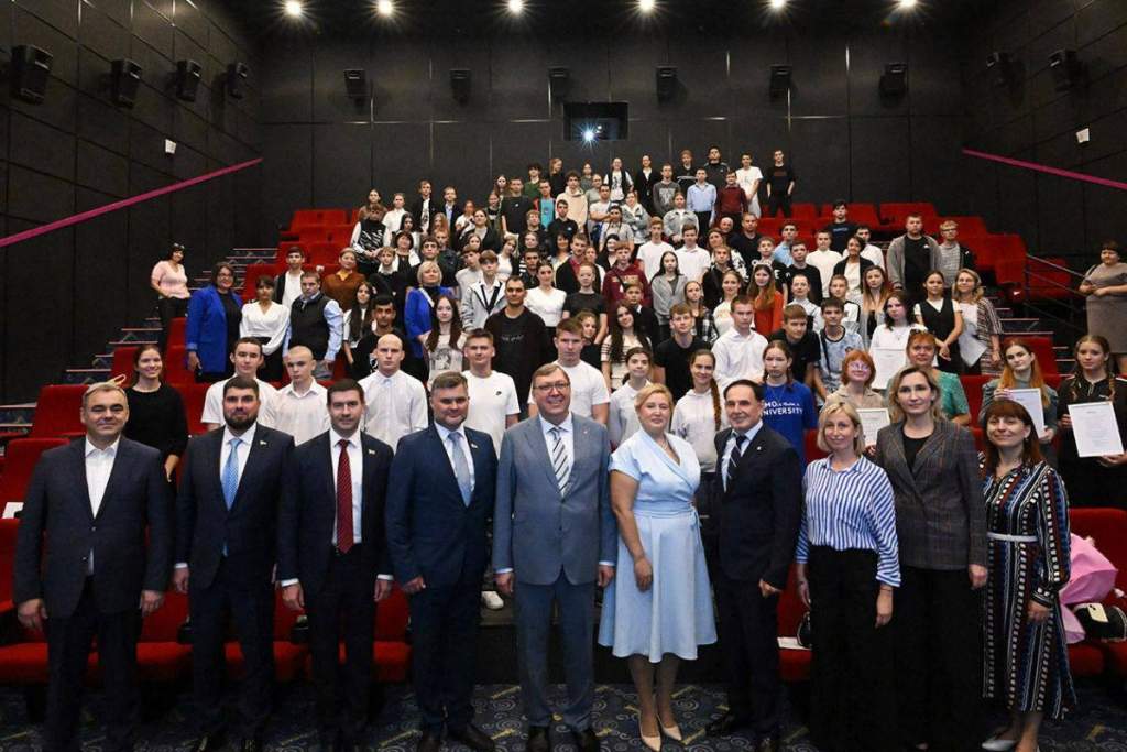 Донская «Единая Россия» развивает социальное наставничество для поддержки детей-сирот