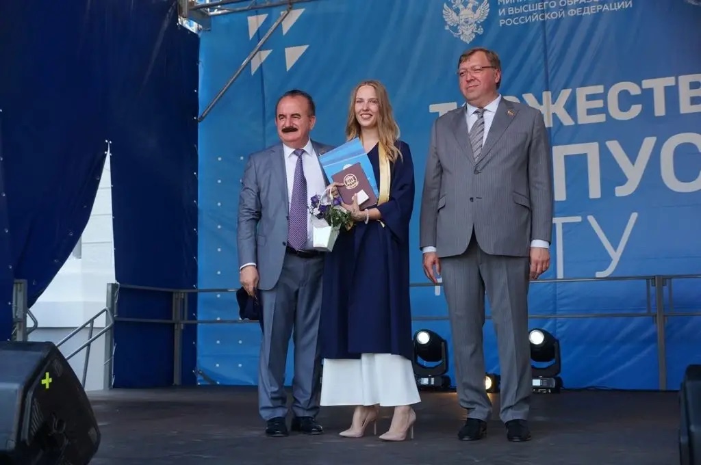 На Дону действует программа льготной ипотеки для медиков и педагогов