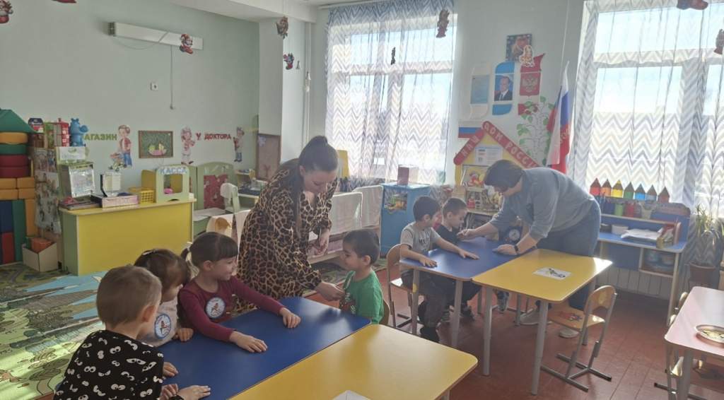 Пернатые эрудиты: в «Золотом ключике» прошла захватывающая викторина о зимующих птицах!