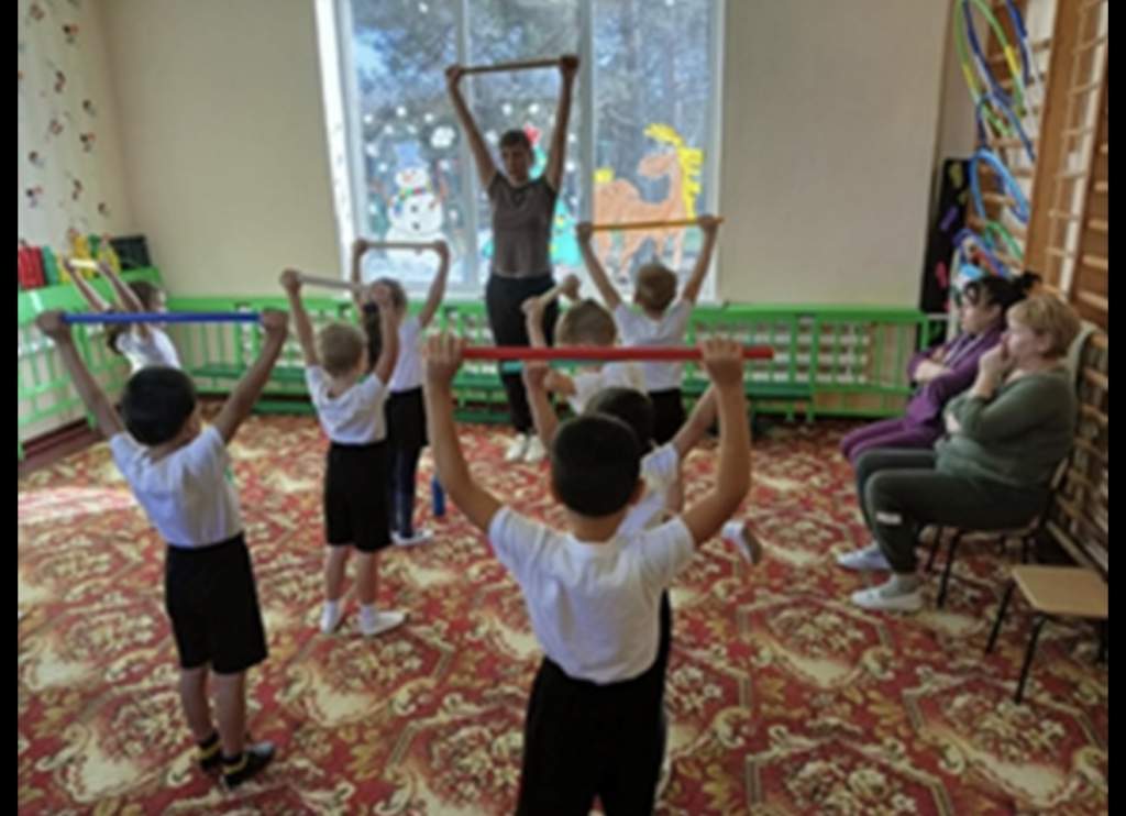 Вместе сильнее: День открытых дверей в «Дружбе» сблизил родителей и педагогов в поддержку детей с ТНР