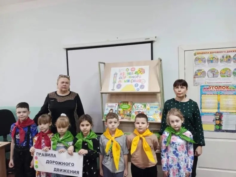 «Веселый светофор» зажег сердца юных знатоков ПДД!