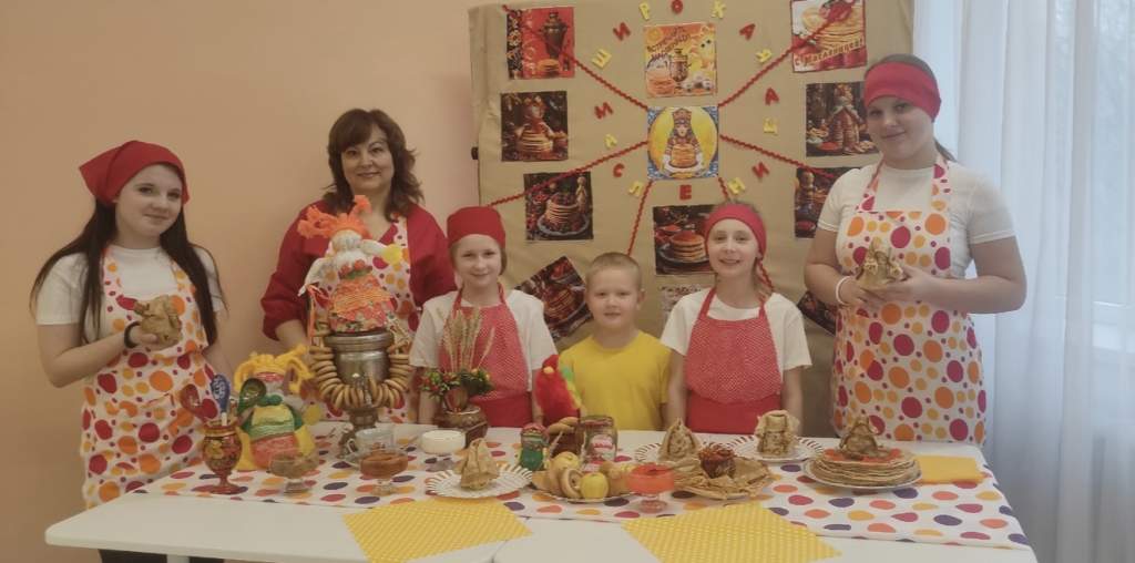 Блинная Барыня: Съедобный шедевр для незабываемой Масленицы!