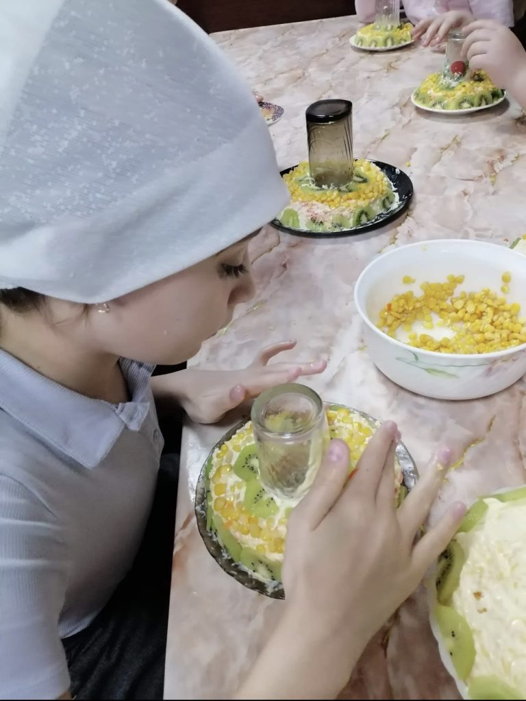 Секреты «Малахитового браслета»: юные кулинары осваивают искусство приготовления