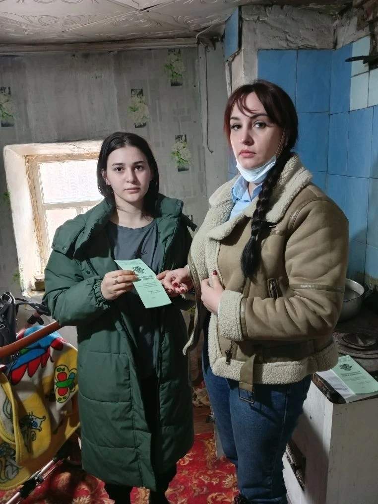 «Домашний Доктор» для семьи: как социальные работники помогают преодолеть кризисы