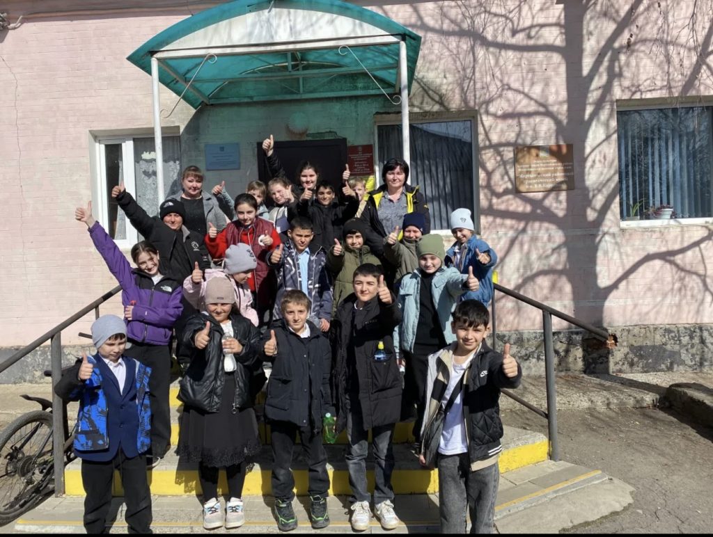 Крым и Россия: В единстве наша сила! Юные патриоты Мартыновского района вспомнили историческую правду