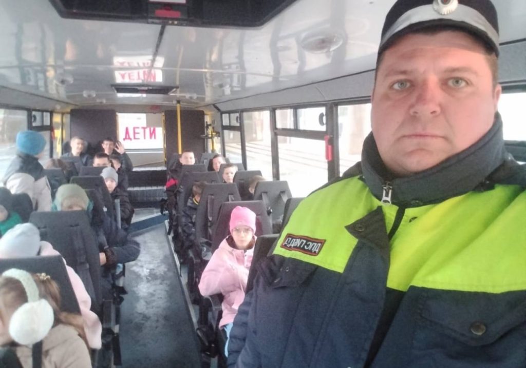 «Школьный автобус»: масштабная проверка безопасности детей на дорогах Мартыновского района