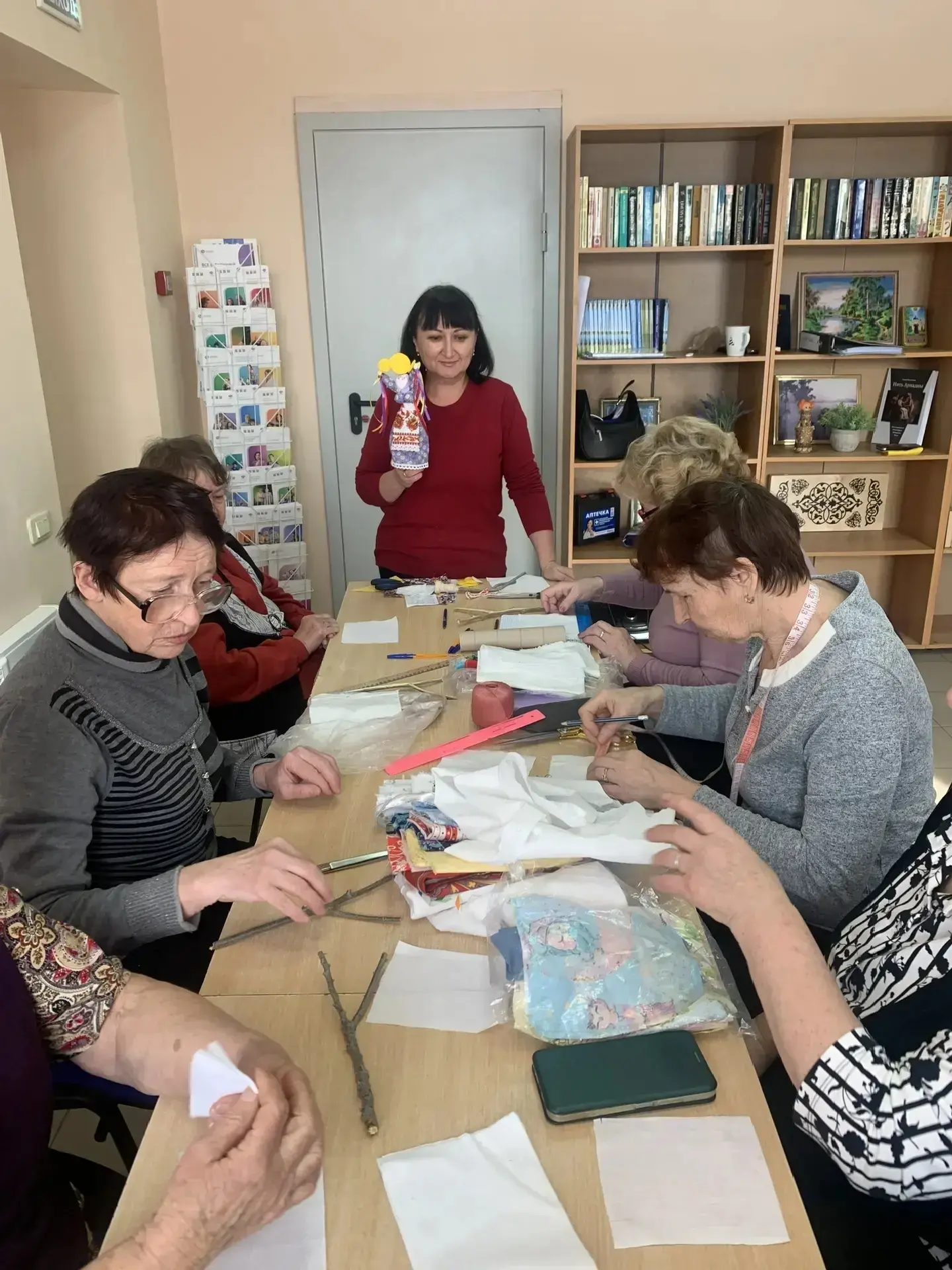 Мастер-класс по созданию кукол: творчество для души и подарки для внуков