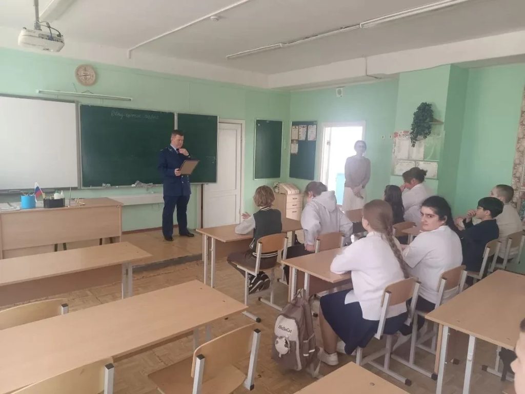 Мартыновские школьники приняли участие в  акции «Письмо солдату»