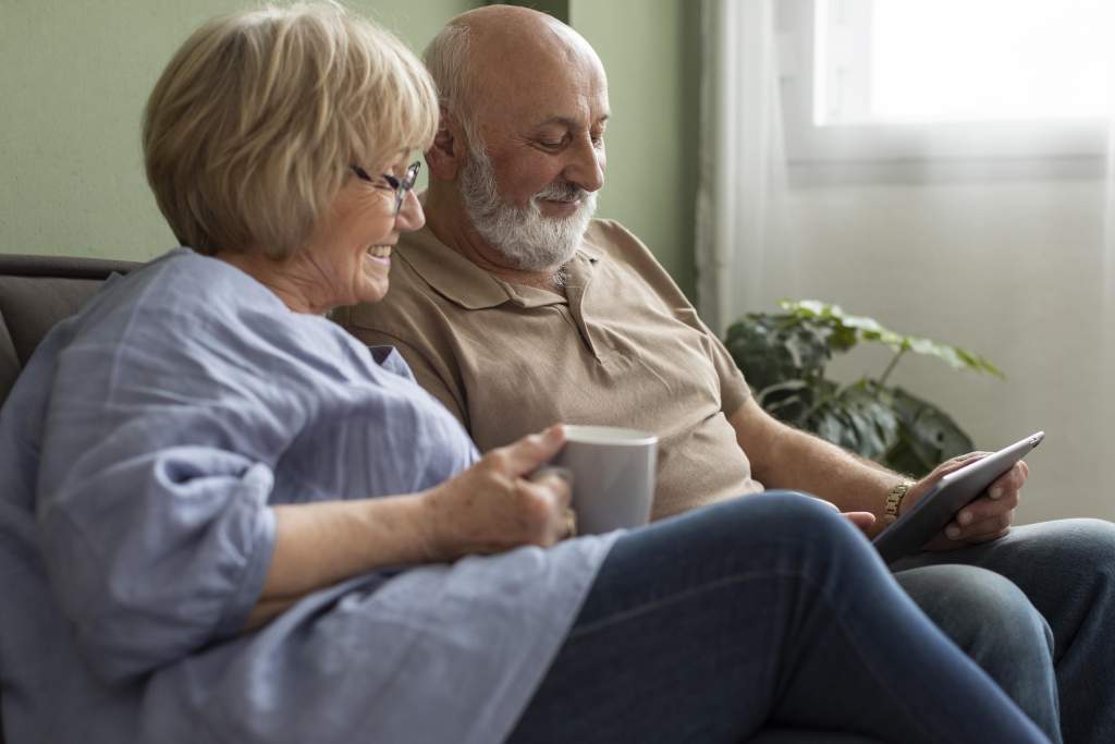 Пенсия без трудового стажа: информация для жителей Мартыновского района