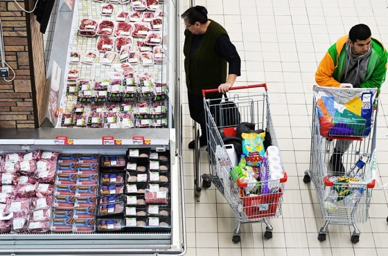 Просроченный товар: возврат денег и компенсации