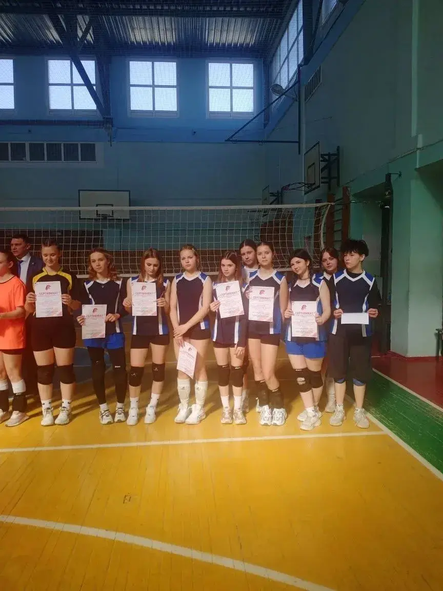 Волейболистки из Большой Мартыновки приняли участие в 4-х Юнармейских играх Ростовской области